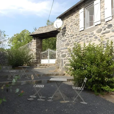 La Longere - Chambres Et Table D'Hotes 3* Lacalm