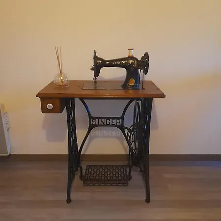 Maison d'hôtes La Longère - Et Table D'hôtes Alpuech