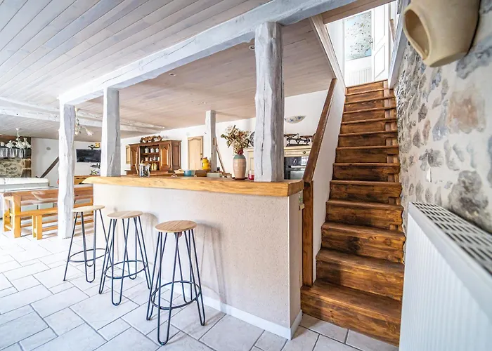 La Longere - Chambres Et Table D'Hotes Lacalm