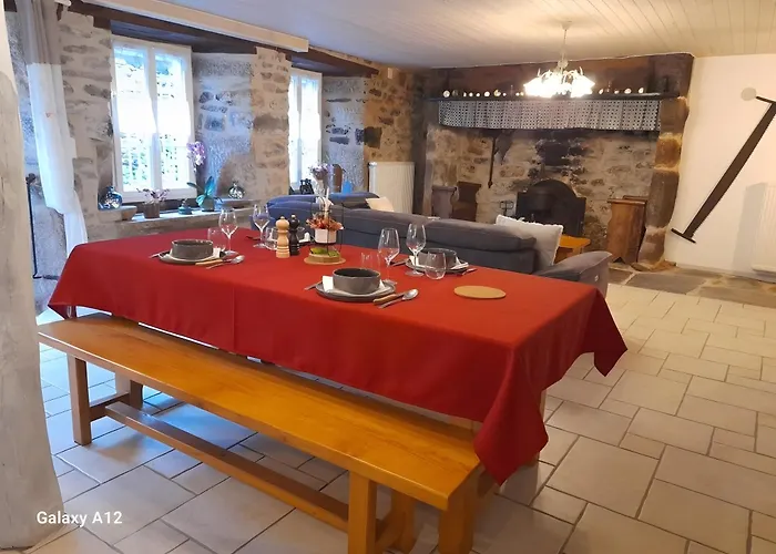 La Longere - Chambres Et Table D'Hotes 게스트하우스