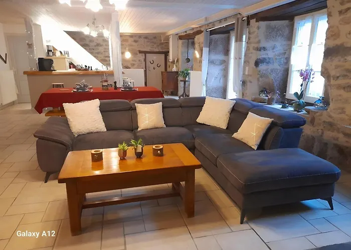 게스트하우스 La Longere - Chambres Et Table D'Hotes