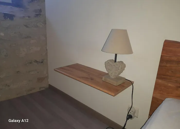 게스트하우스 La Longere - Chambres Et Table D'Hotes 3*